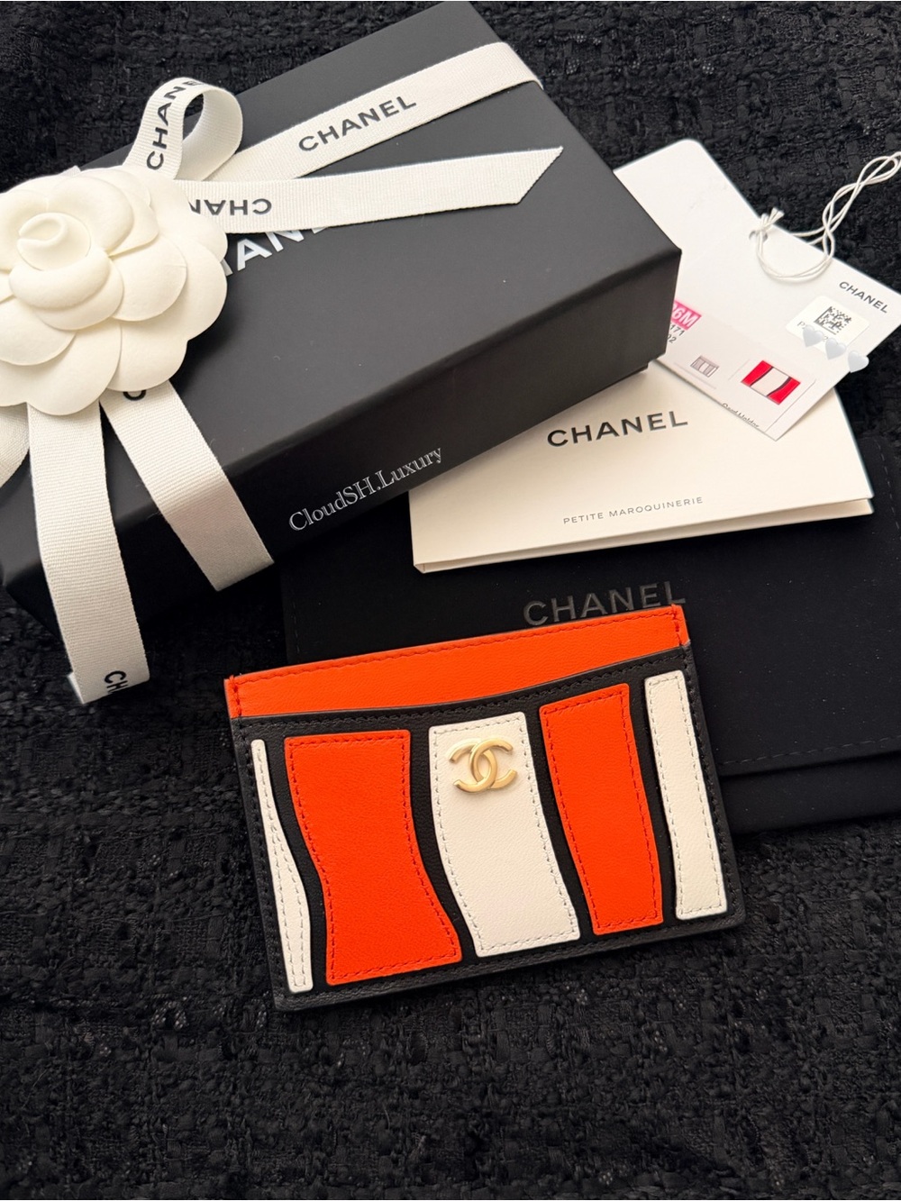Auth BNIB Chanel 26M Nemo Orange White Card Holder w/ Gold Hardware
